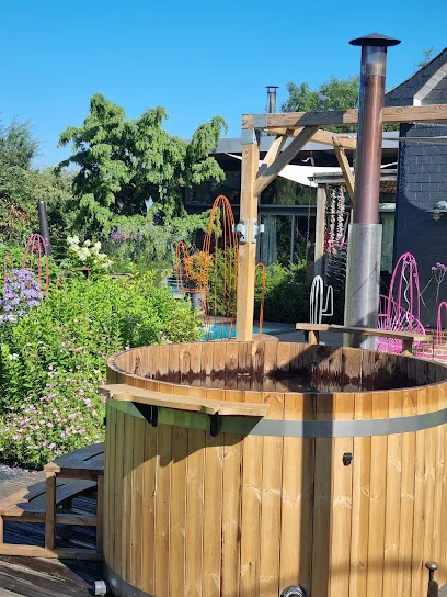 Image de HOT TUBS & SAUNAS